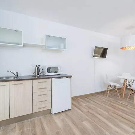 Singular By Eurotels - Juvenil Hostel