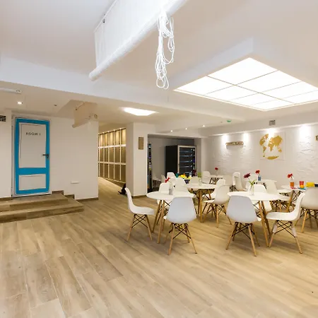 Singular By Eurotels - Juvenil Hostel