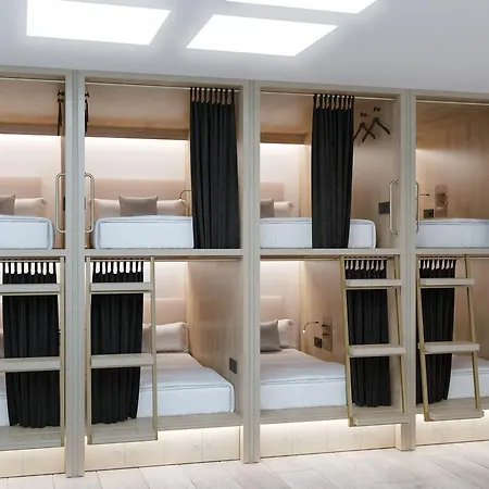 Singular By Eurotels - Juvenil Hostel Palma de Mallorca